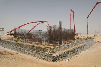 上海電氣連續(xù)奮戰(zhàn)41小時 迪拜光熱工程完成集熱塔混凝土澆筑